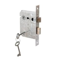 Yale Essential 3 Lever Lock Body Blister - Image 1