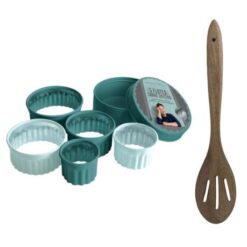 Jamie Oliver - Fluted Cookie Cutter Set (5 Piece) with Acacia Wooden Spoon - Image 1